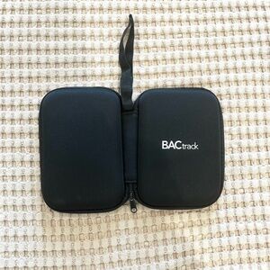 BACtrack-Black Zippered Case